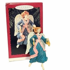 Glad‎ Tidings 1996 Hallmark Keepsake Ornament Nativity Angel Sculptor Joyce Lyle